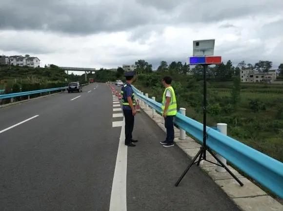 苏州高速公路钢护栏