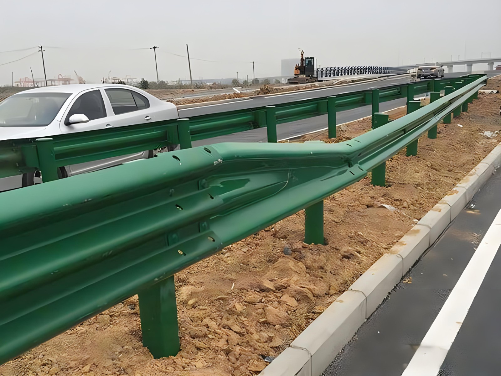 苏州高速波形护栏板日常维护方案确保道路安全新举措